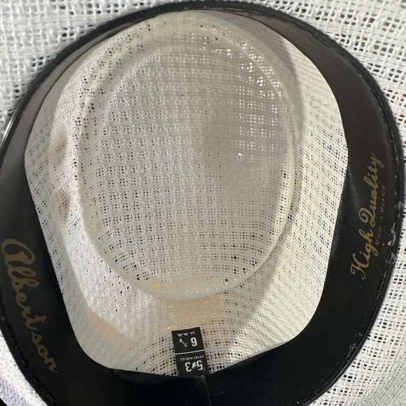 Woman hat - Picture 7 of 7